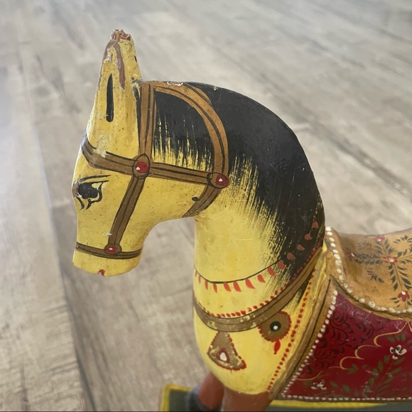 VINTAGE solid wood rocking horse decorative piece hand painted - Picture 5 of 13